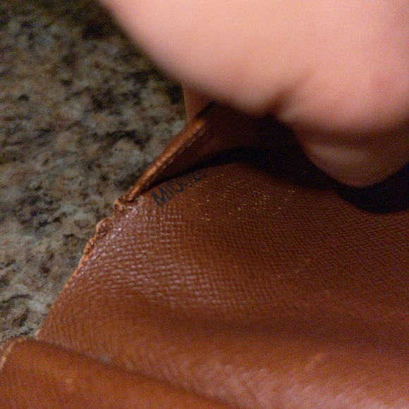 Authentic LV Wallet - Picture 10 of 11